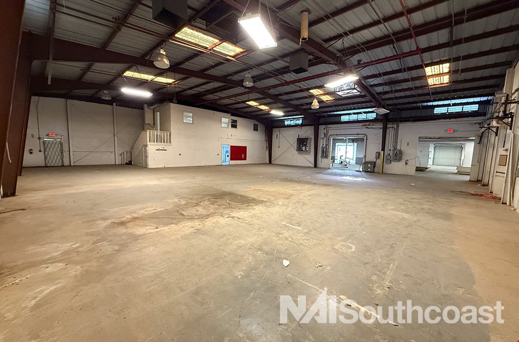 ±16,200 SF Commercial Warehouse & Distribution Center