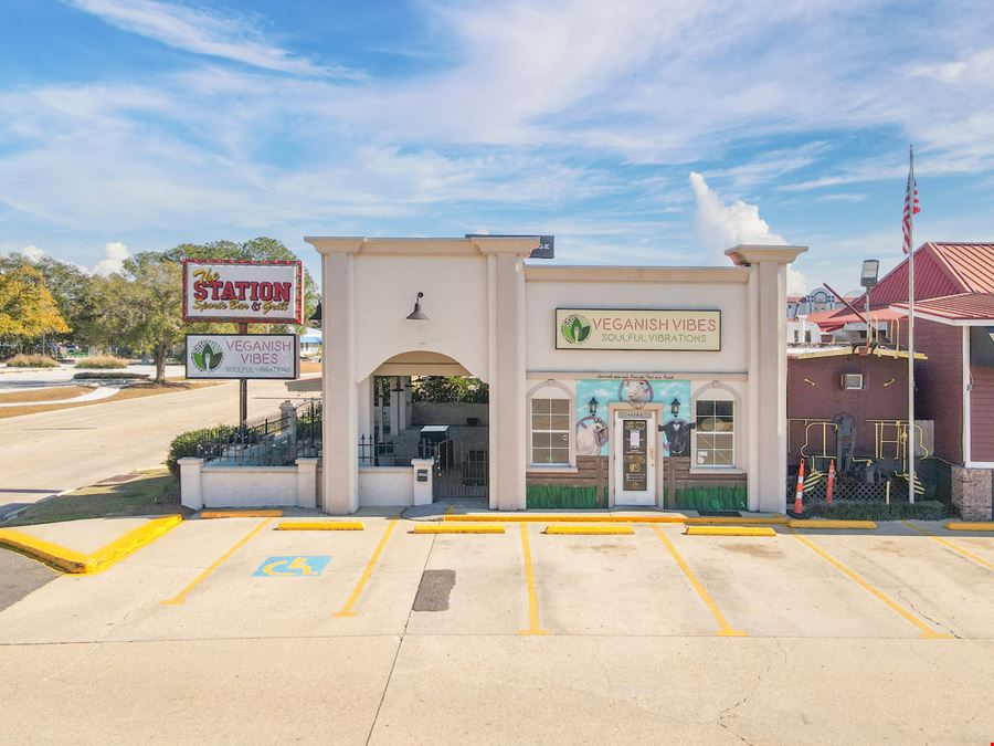 Restaurant Space with Covered Outdoor Seating