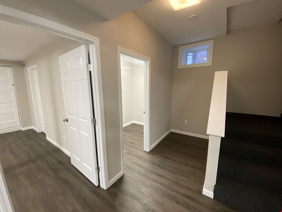 1530 S Big Bend Blvd