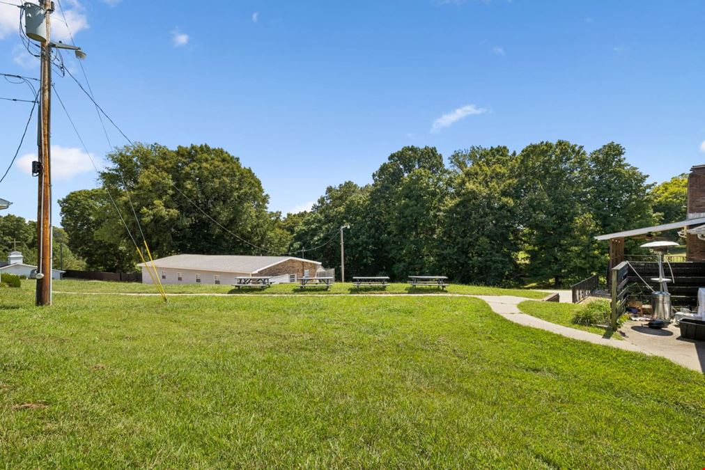 1001 Dotsonville Rd, Clarksville TN - Commercial Mixed Use