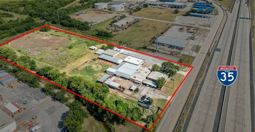 MIXED-USE INVESTMENT ON 1-35