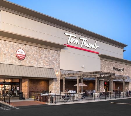 Preview of Retail space for Rent at 925 West Northwest Hwy