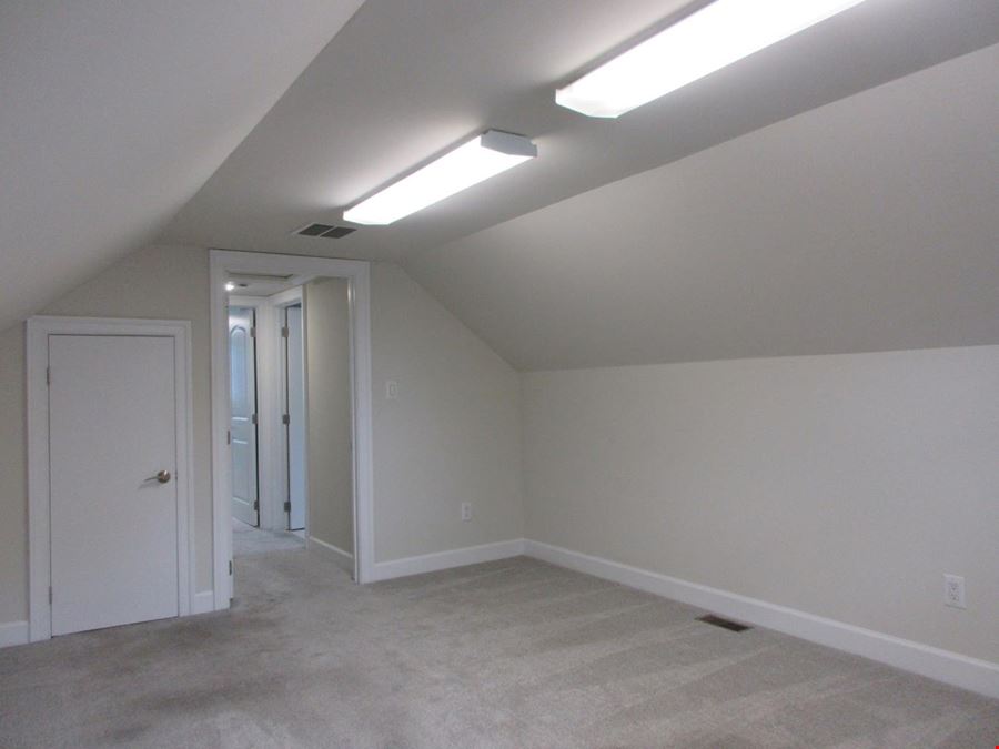 10 Stiles Ave