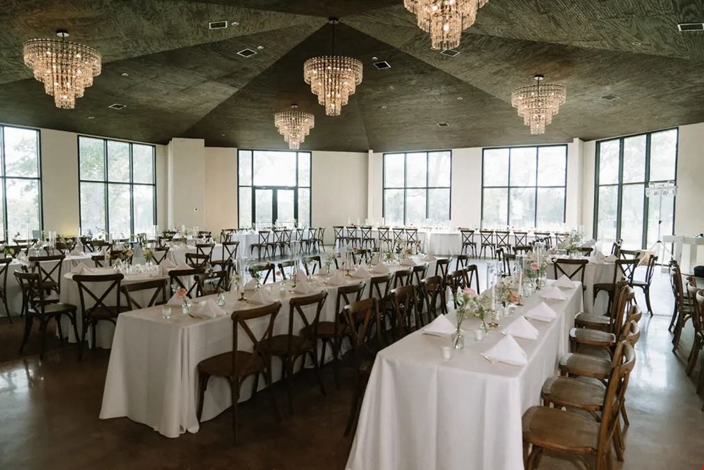 Elegant Hill Country Wedding & Event Center – 14,321 SF on 39 Acres
