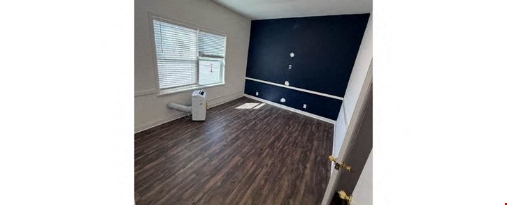 ±1,000-±4,000 SF Flex Space With Laydown Yard on The Ashley River