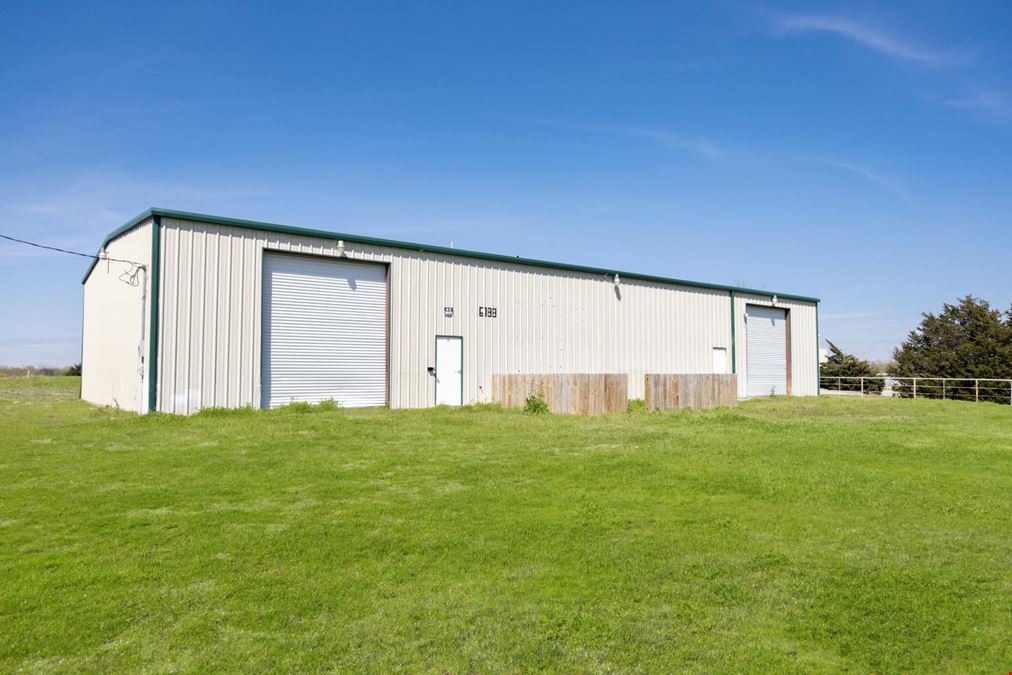 Warehouse for Lease on I-30