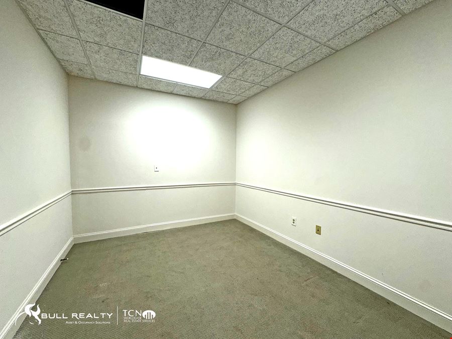 Marietta Office Suites | Five Full-Service Office Suites | ±650 SF to ±2,375 SF