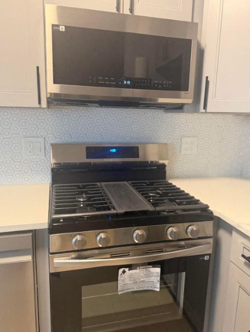 Fully Renovated 118-82 Metropolitan Avenue Kew Gardens Office Medical Retail Mixed Use