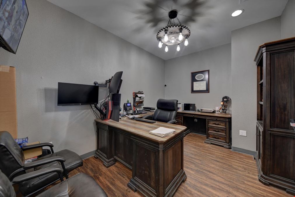 2770 Osborn Lane - For Lease