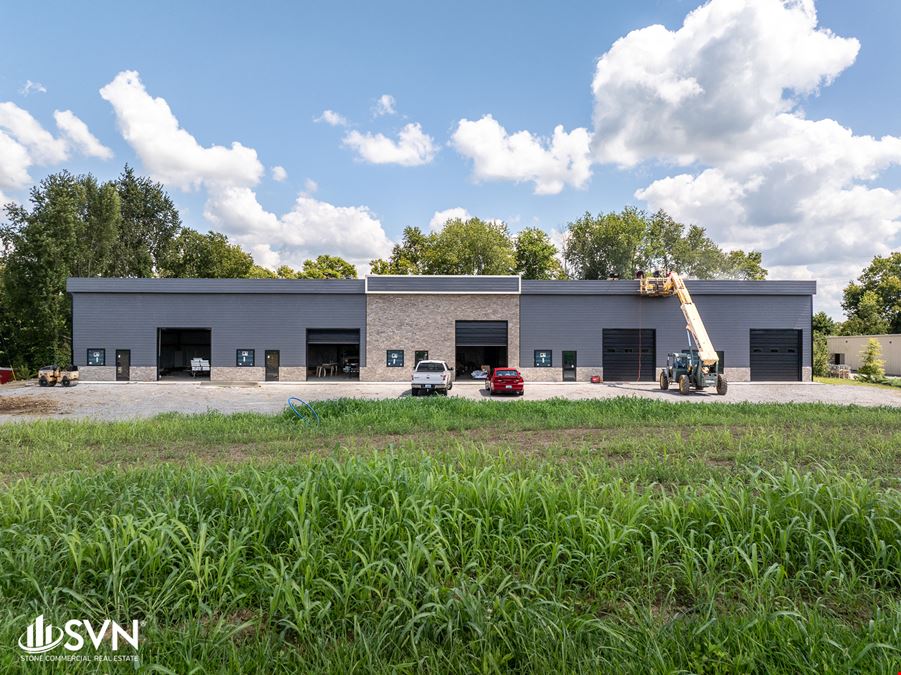 New 2,000 - 10,000 SF Retail / Warehouse Available