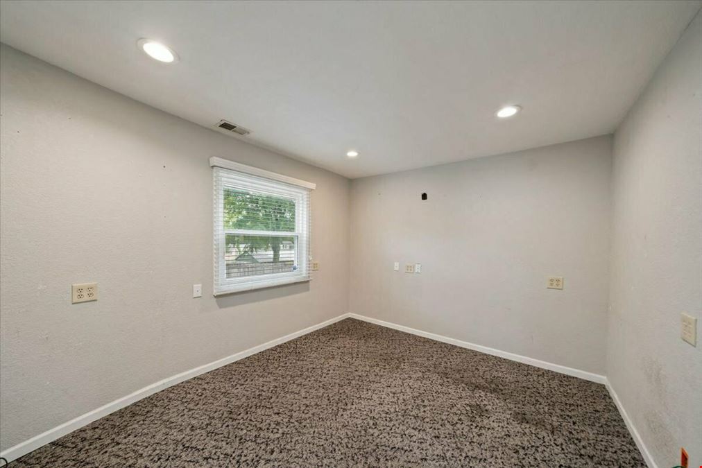 1731 W 39th Ave