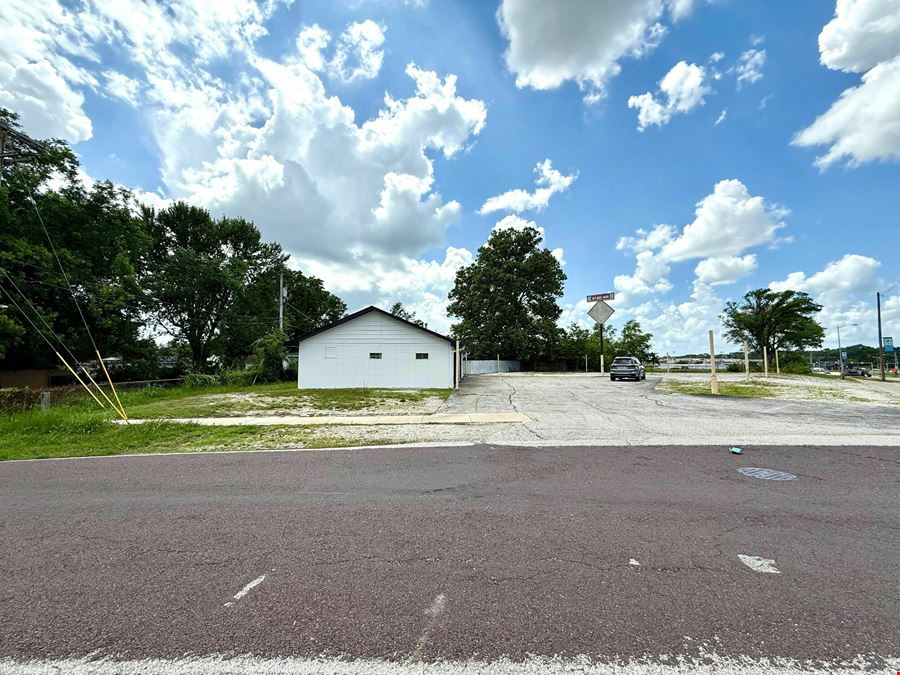 1,581 SF on .48 Acres Zoned HC in NW Springfield