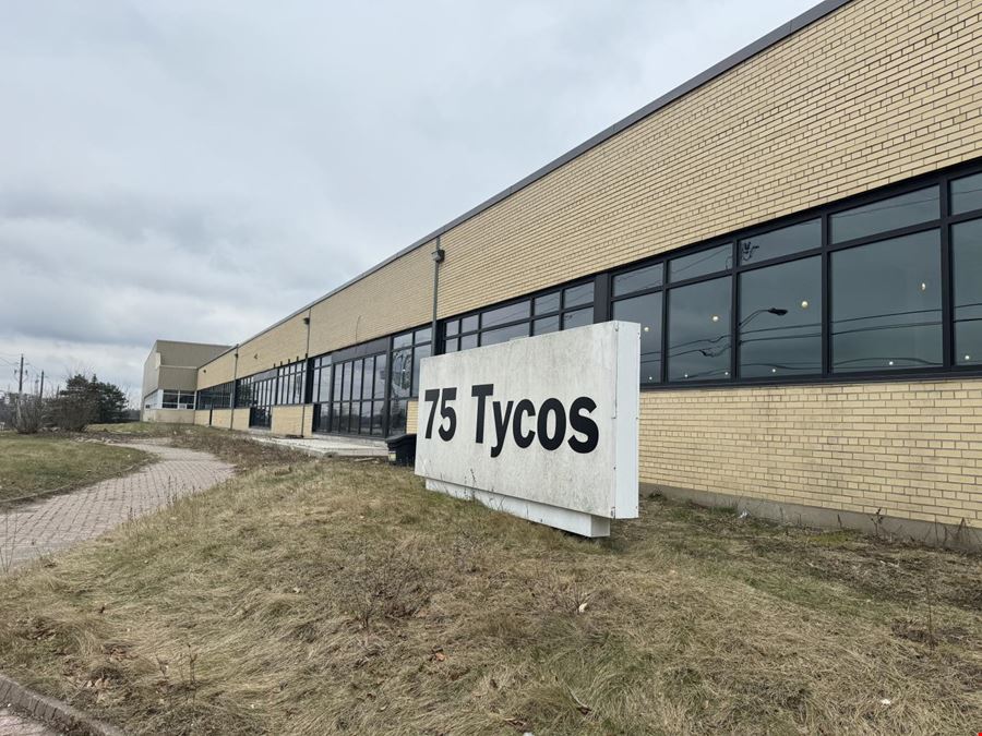 75 Tycos Drive, Toronto Ontario M6B 1W3