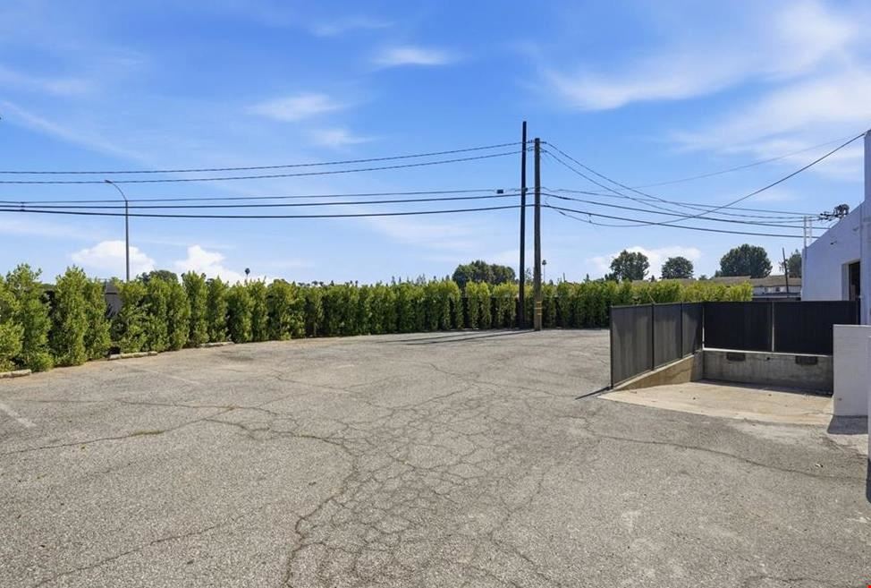 1450 W Industrial Park St