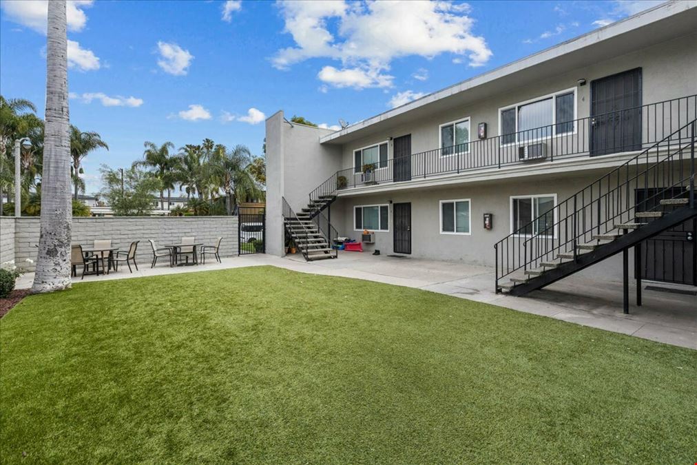 Whiting Avenue Courtyard Apartments