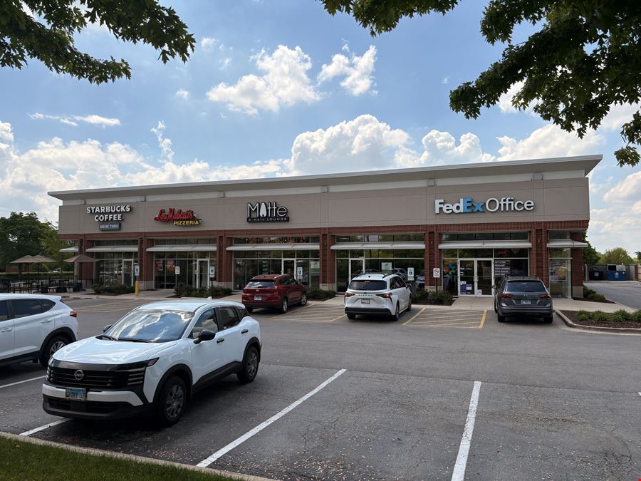 Weber Road Retail Space for Lease
