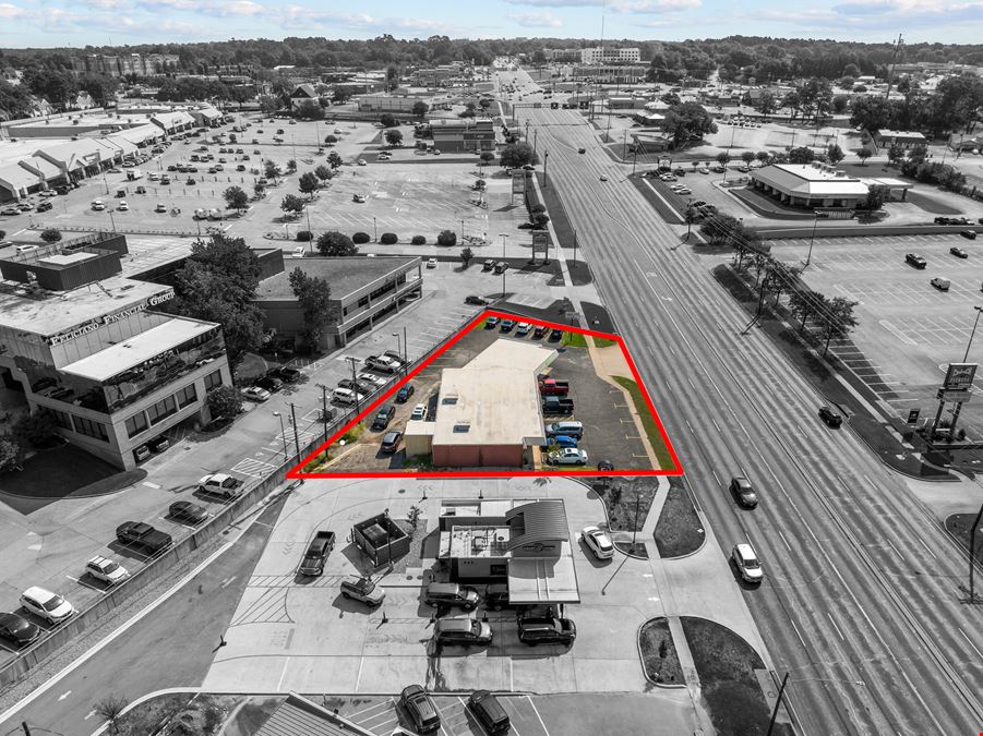 1816 E SE Loop 323