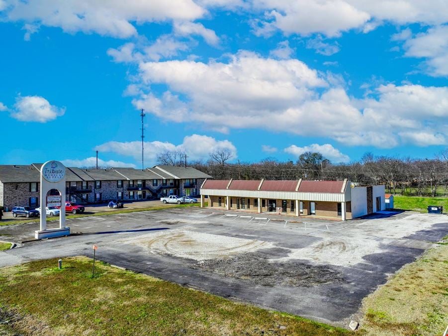 Retail for Lease in Greenville, TX