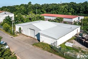 Warehouse with Secure Yard For Lease