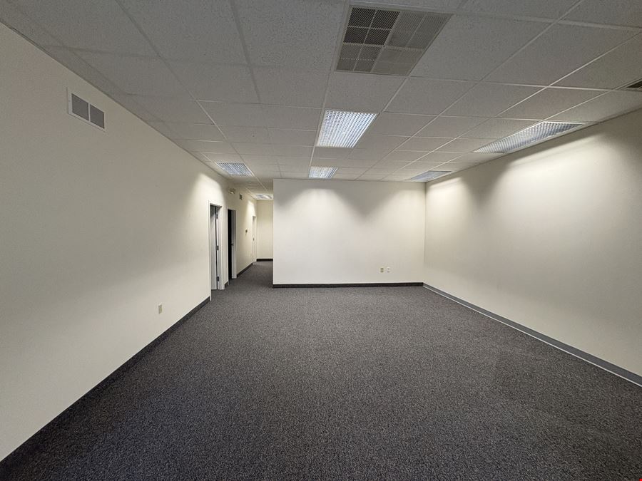 1230 W Candletree