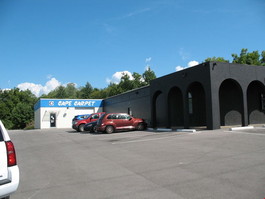 3,822 SF of Office & Warehouse Space