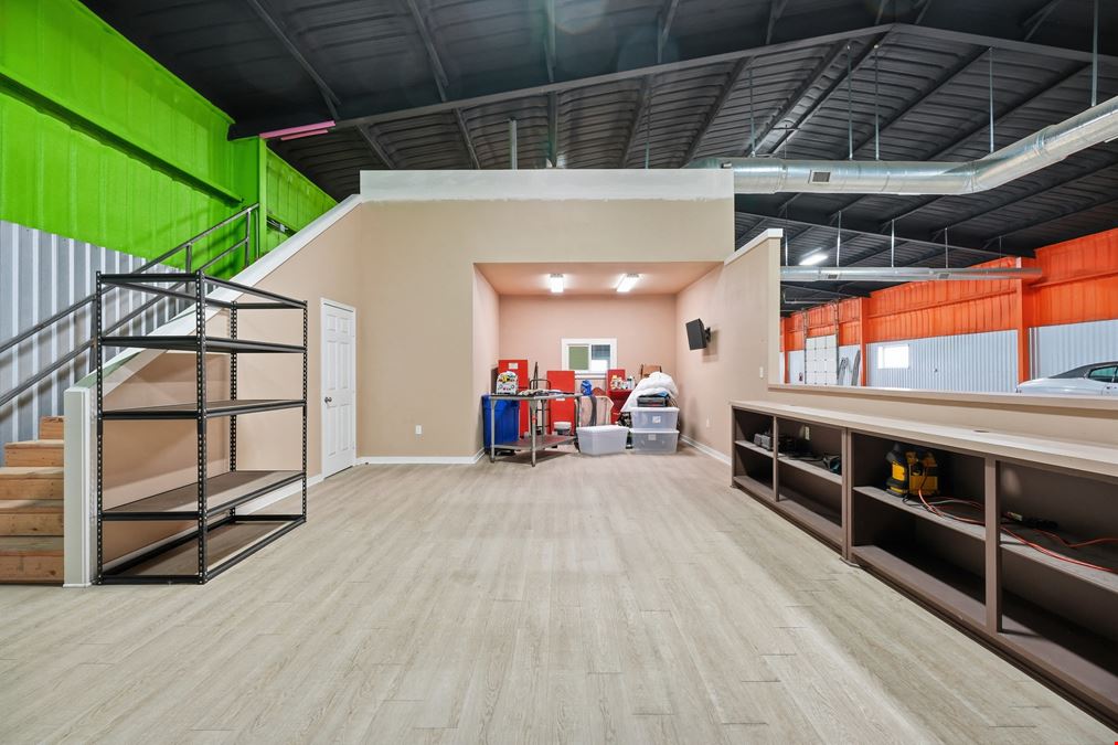 3118 E Slaton Rd