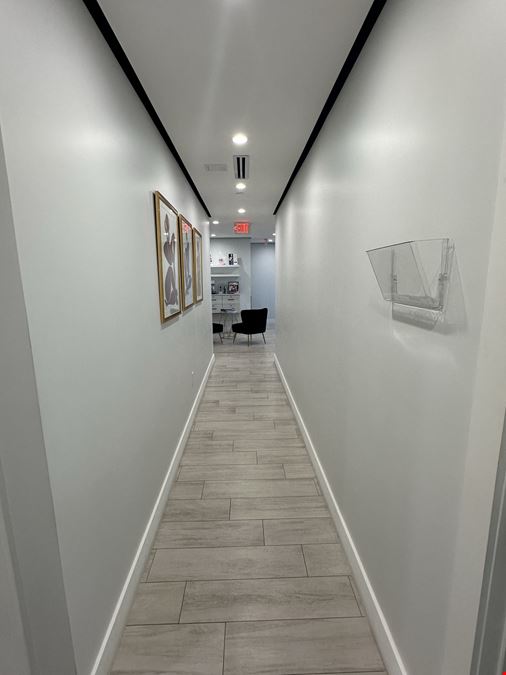 Medical/Dental Office Suite 830 | 4770 Biscayne