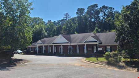 Preview of commercial space at 1105 Furys Lane