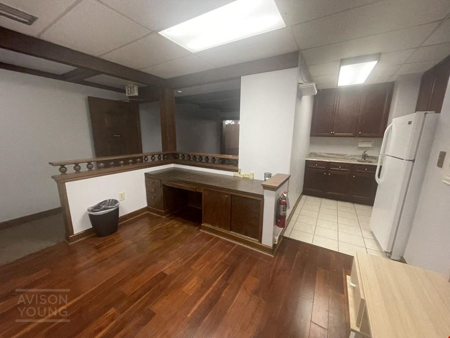 211 N Magnolia Avenue