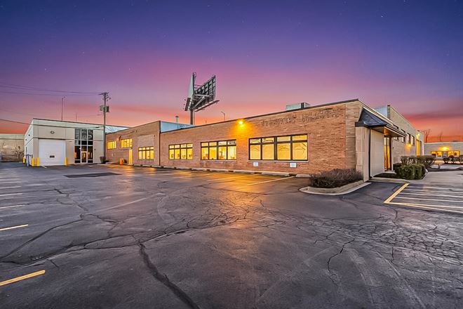 Preview of Industrial space for Rent at 455 Jarvis Avenue