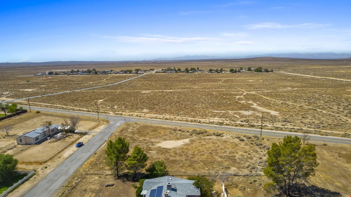 ±0.93 Acres of Level Land in North Edwards