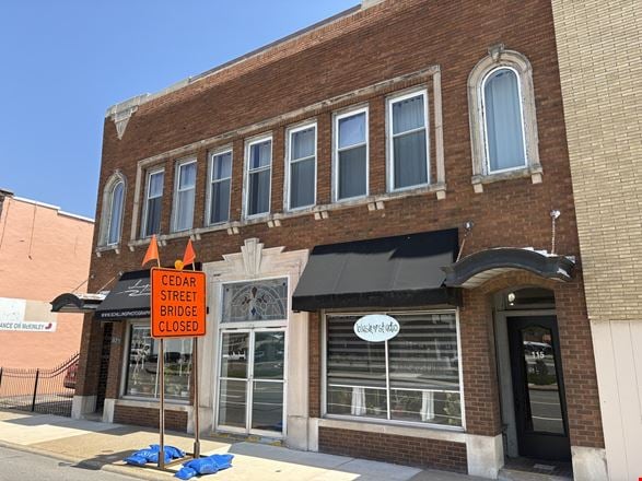 Preview of Retail space for Rent at 113 E Washington St # 115