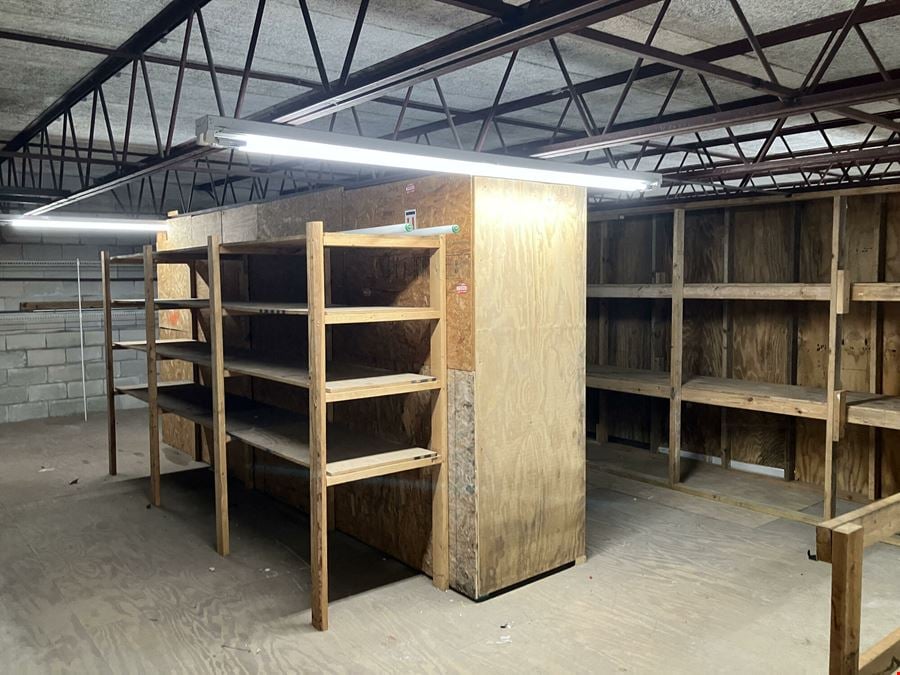 5151 Sunbeam Road, Suite 15