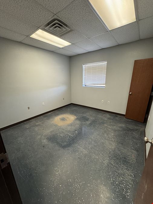 Crane Served Industrial Facility on 1.94 Acres
