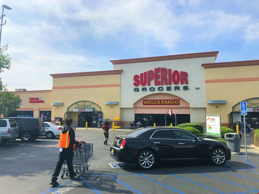 Shop Spaces in Superior Grocers Anchored Center