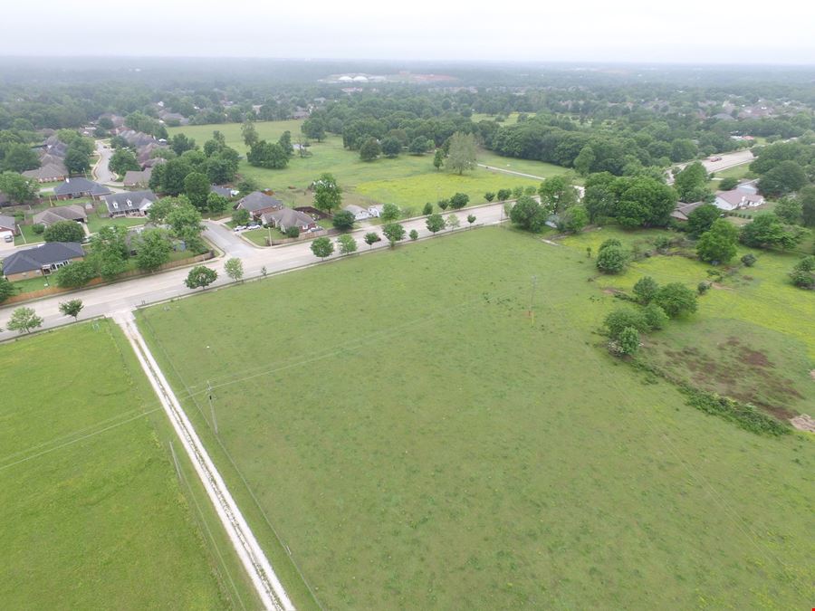 2122 WAGON WHEEL RD. SPRINGDALE, AR