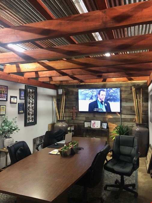 4,140 SF Property For Retail/Industrial Use