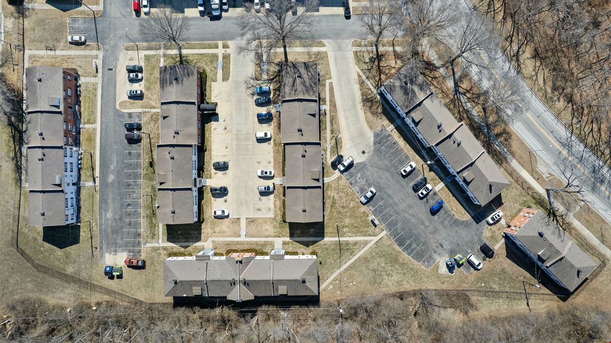 Plaza Hill Manor
