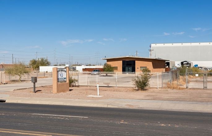 Preview of Industrial space for Rent at 930 W Gila Bend Hwy