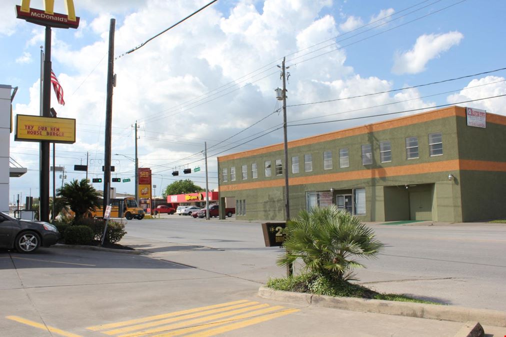 Downtown Retail Multi Tenant Building