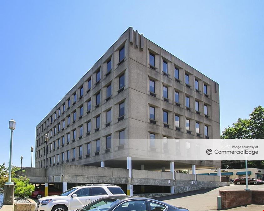 Riverside Plaza