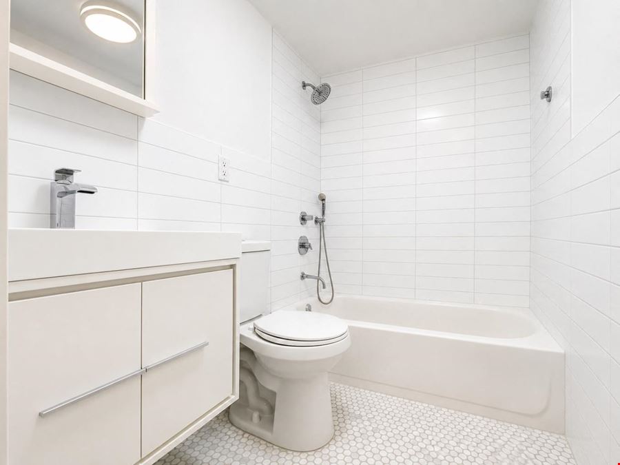 85 Rockaway Ave