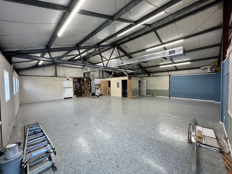 Office/Retail/Flex Space For Lease - 2,675 SF