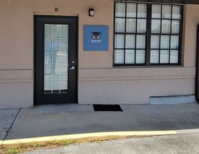 517 Deltona Blvd Offices
