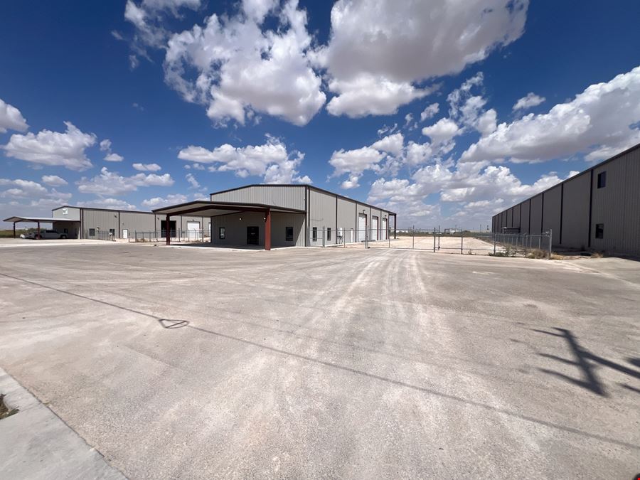 Office/Warehouse w/ Wash-Bay