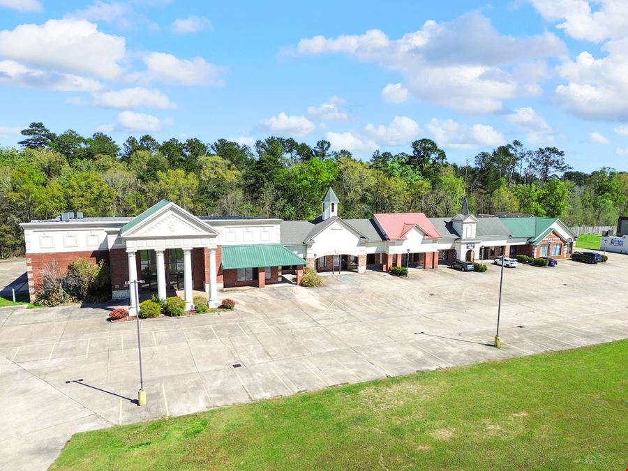 Value-Add 8-Unit Retail Center at Growing I-12 Satsuma Exit