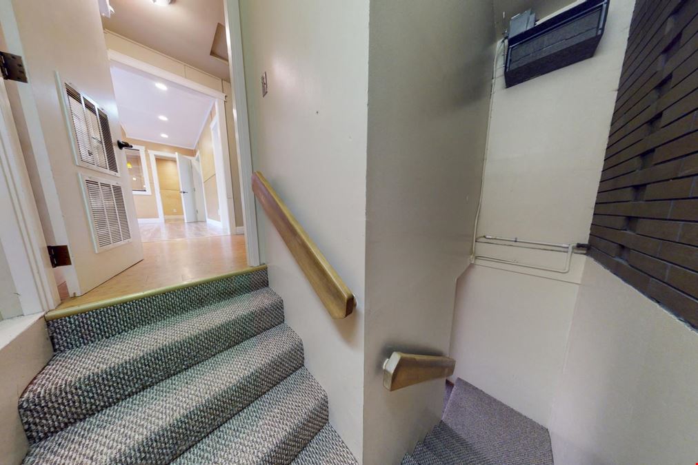 520 Lilly Rd NE #2