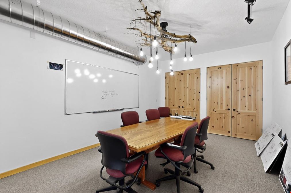 HIGH END RETAIL/OFFICE IN LOS RANCHOS
