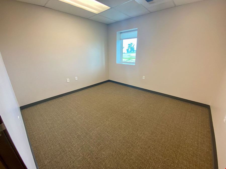 ±6,000 SF Industrial Flex Investment Opportunity on 1.05±AC