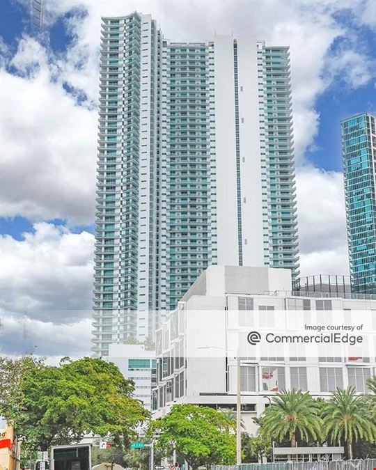 900 Biscayne